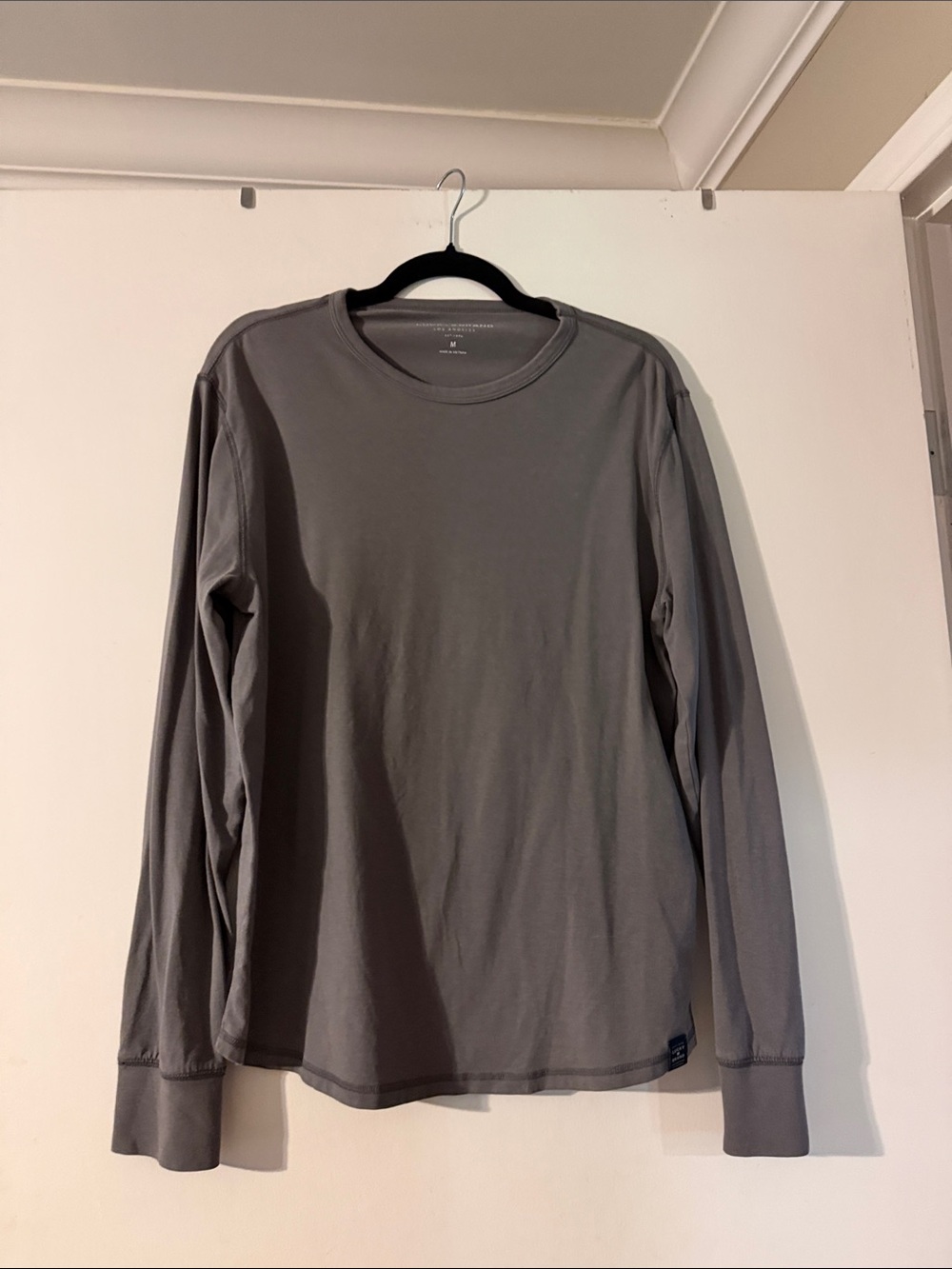 Lucky Brand Men's  Long-Sleeve Crew Tee - Gray